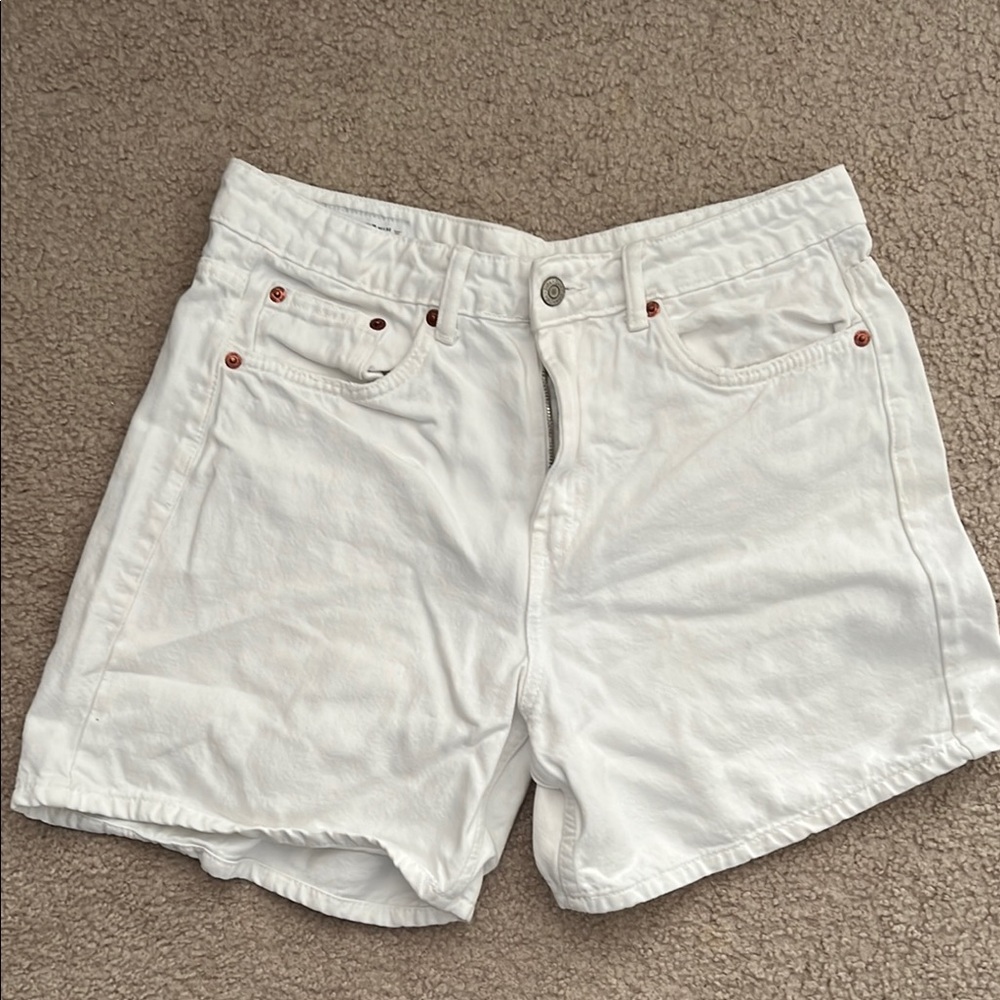 Zara White Jean Shorts High-Waisted Frayed Hem